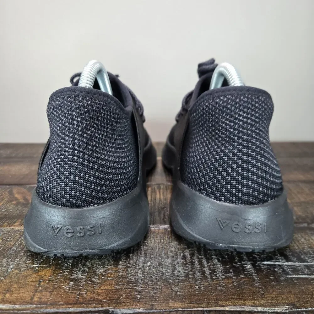 NEW Vessi Everyday Sneaker Mens Size 8 Lace Up Waterproof Shoe Sneaker All Black